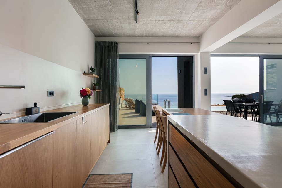 Fully equipped kitchen ensures a self catered holiday
