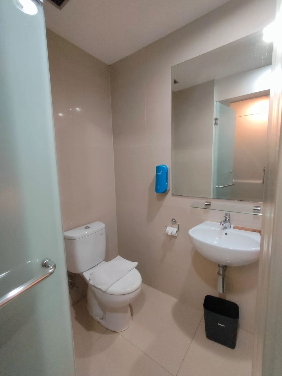 Superior Twin Room | In-room safe, desk, soundproofing, free WiFi