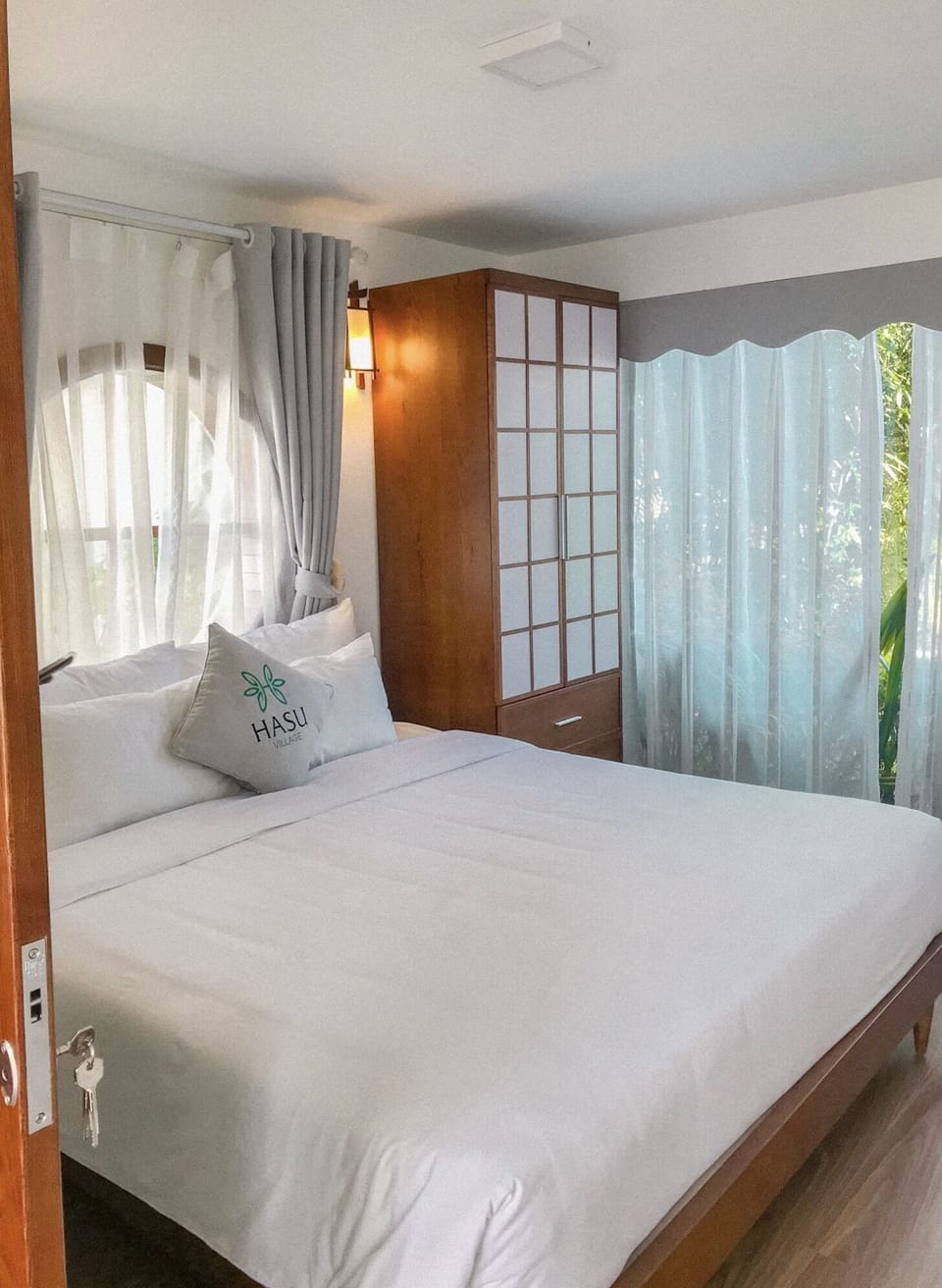 Deluxe Villa | 2 bedrooms, individually decorated, desk, laptop workspace