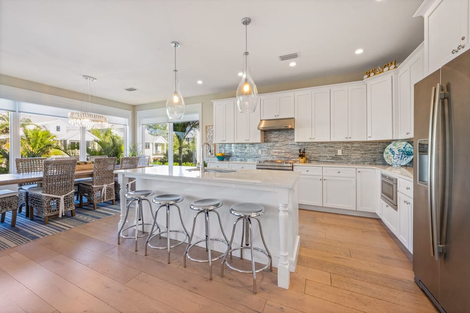 Gourmet kitchen