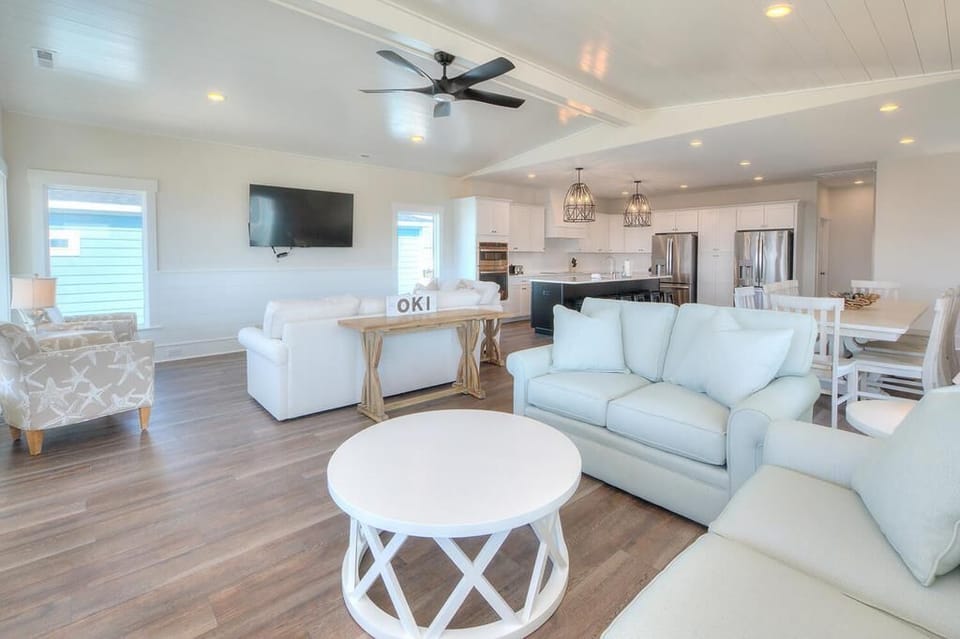 Living Room 
GW 4.2023