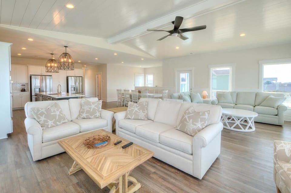 Living Room 
GW 4.2023