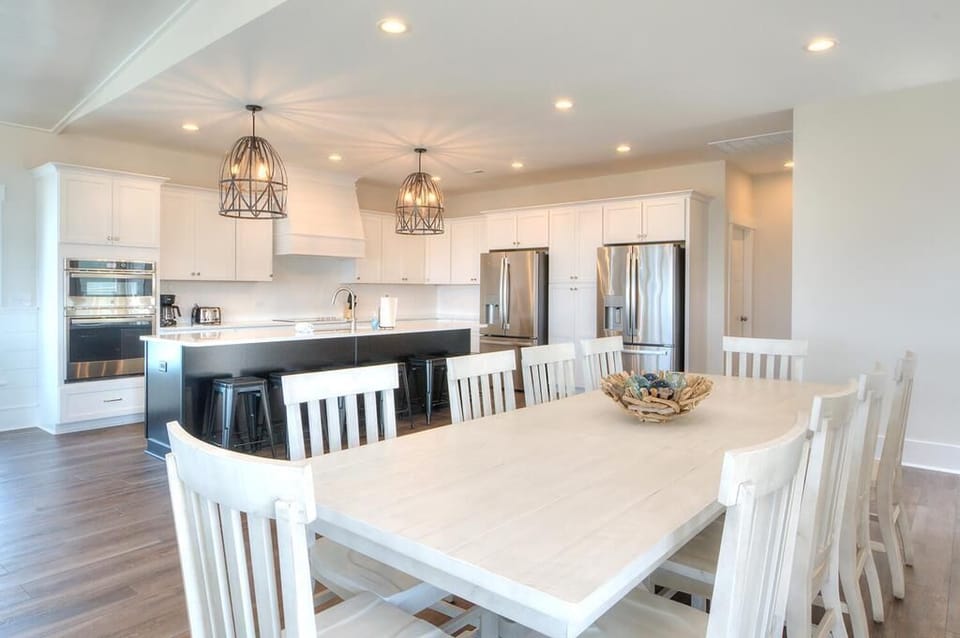 Dining Room
GW 4.2023