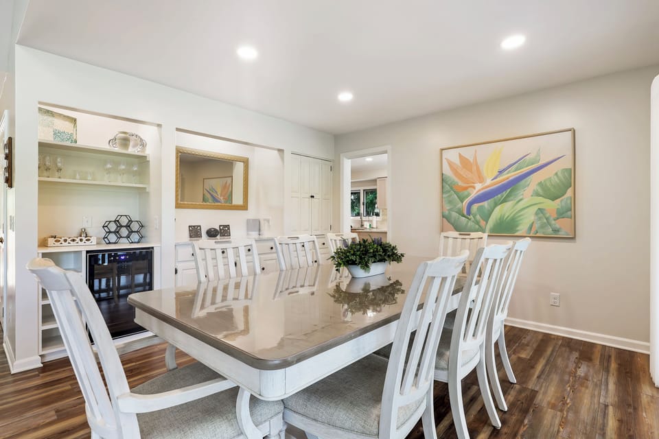 10 Troon | Dining Table