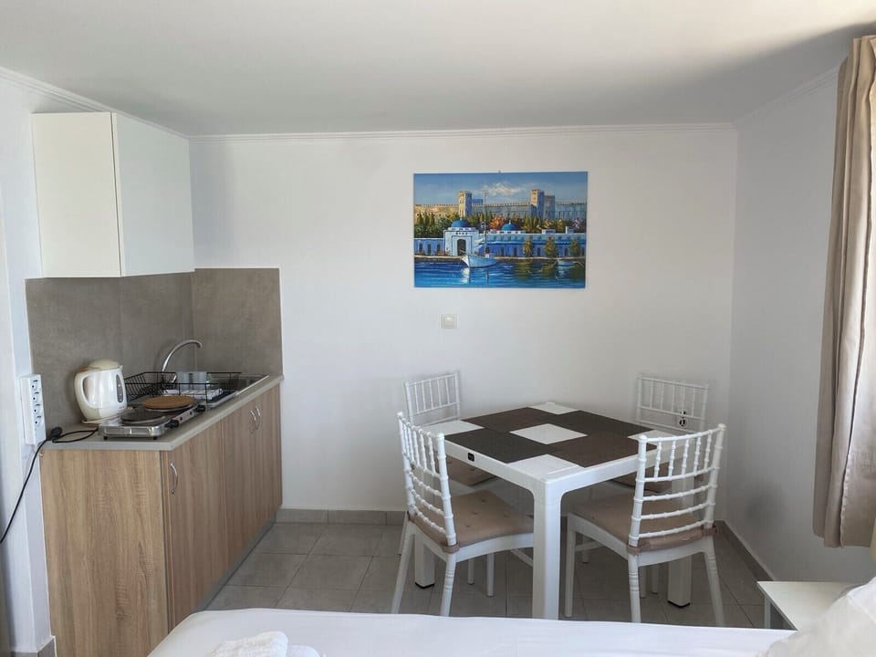 Penthouse, 1 Bedroom, Sea View, Beachfront | Room amenity