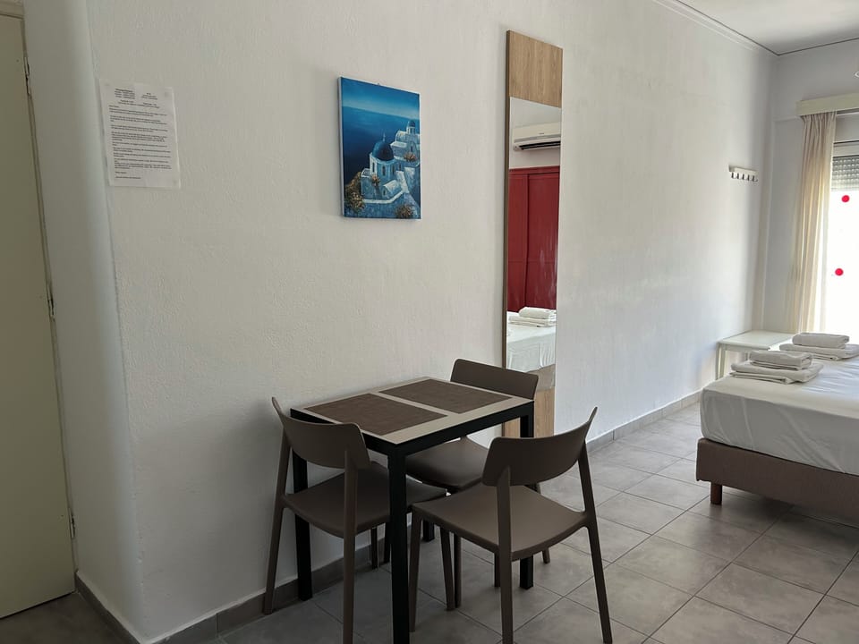 Studio, Partial Sea View, Beachfront | Desk, WiFi (free), bed sheets
