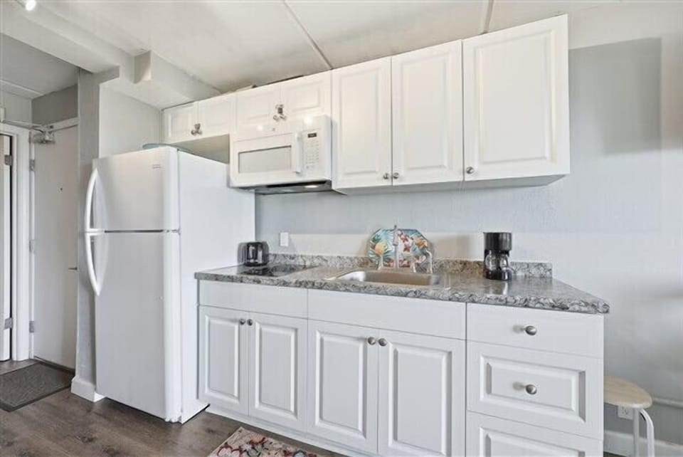 Condo 128