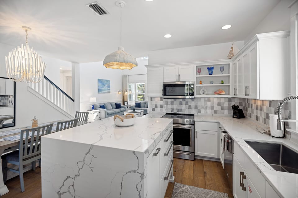 Full upgraded kitchen
