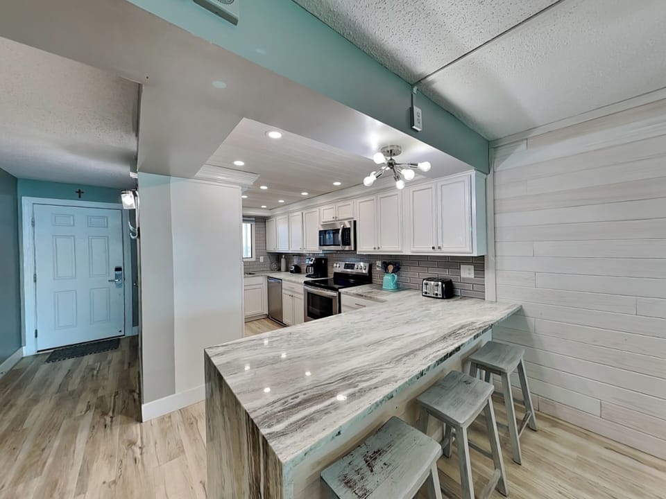 Breakfast Bar - Seating