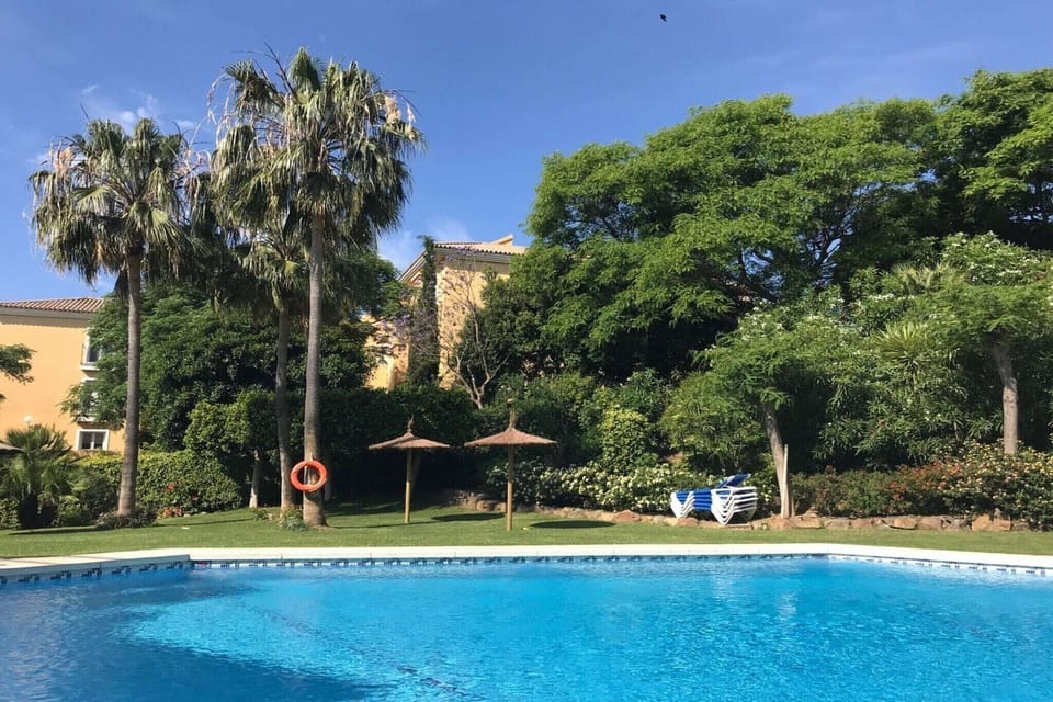 Holiday Home Swimming Pool
