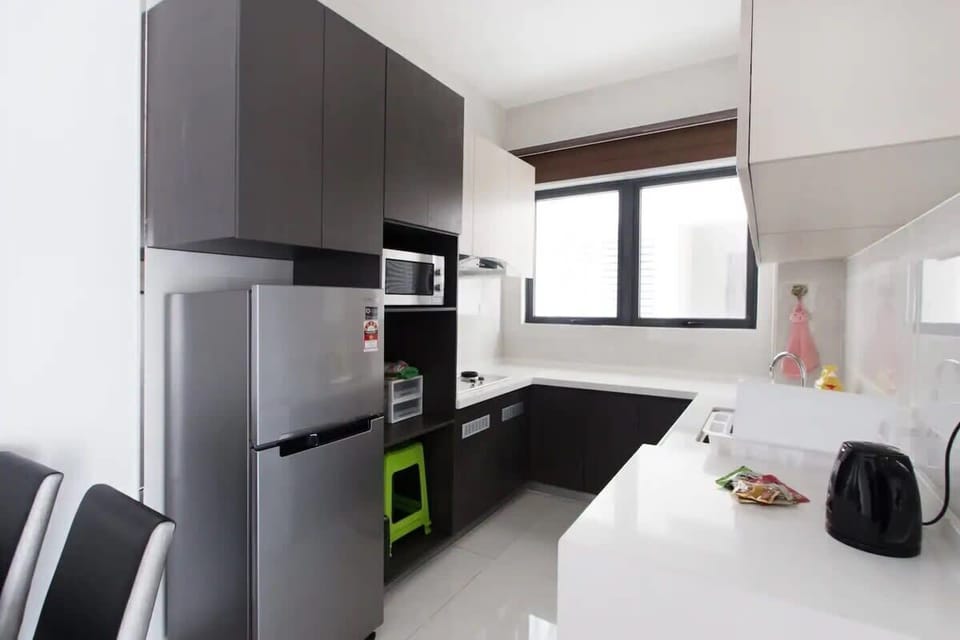 An equipped kitchen with everything you need.