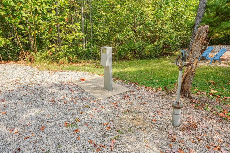 RV Site 2: 30/50 amp + water hookup