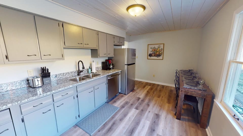 dining in kitchen