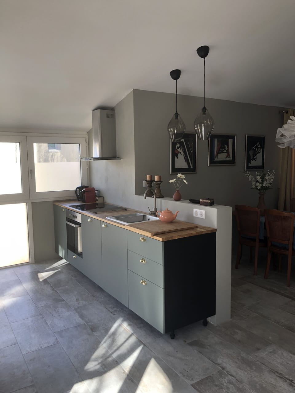 Comfort Apartment, 1 Queen Bed with Sofa bed | Private kitchen | Full-size fridge, microwave, oven, stovetop
