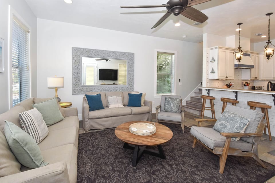 Crystal Gold - Living Area
