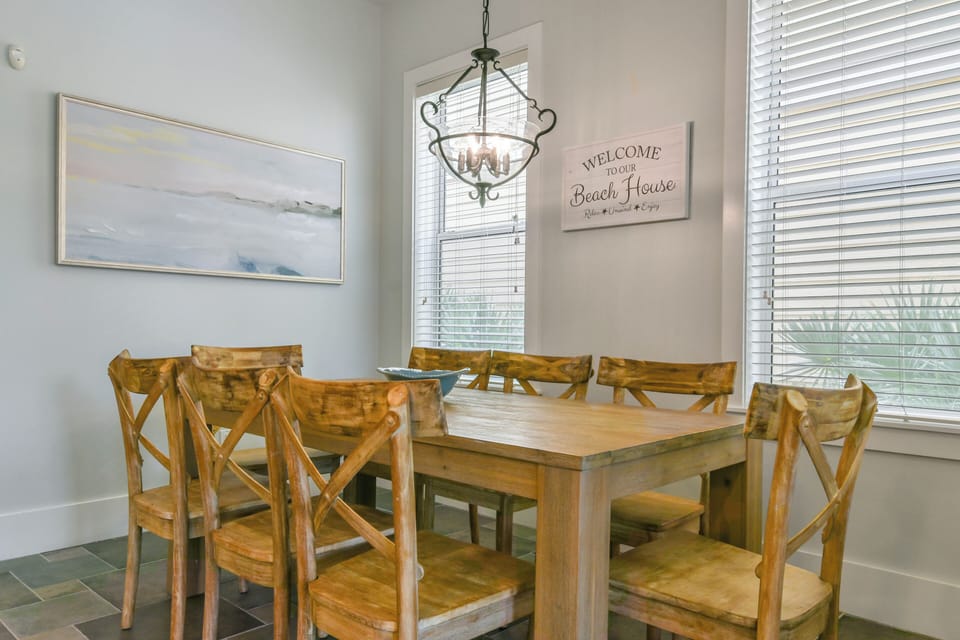 Crystal Gold - Dining Area