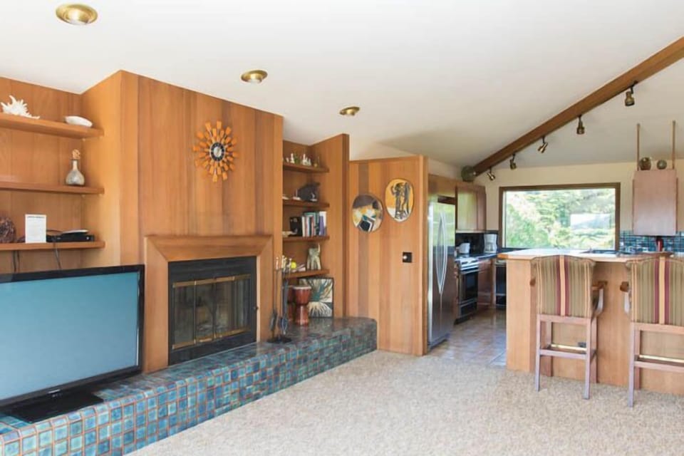 Living Room/Kitchen