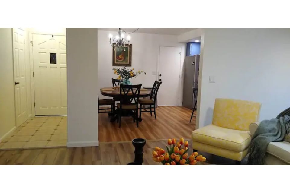 front door entrance view.