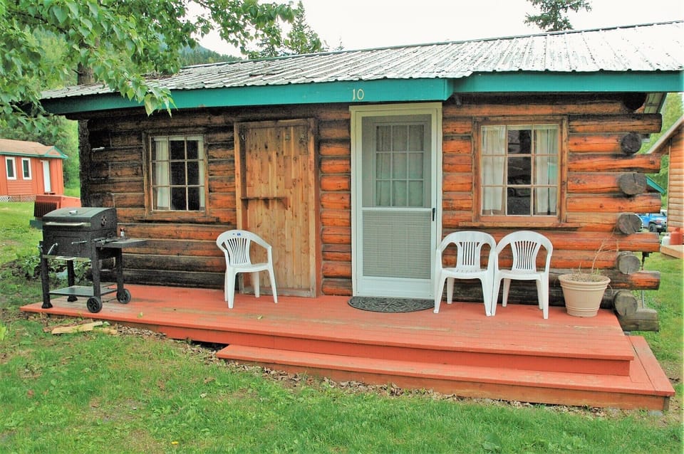Exterior front view