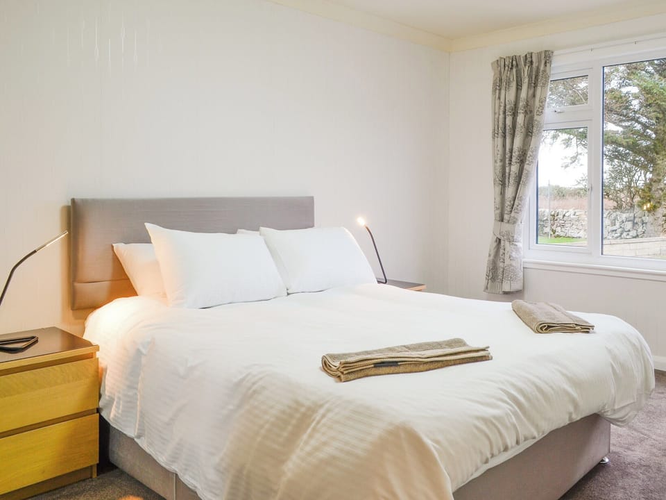 Double bedroom | Jura, Southerness, near Sandyhills