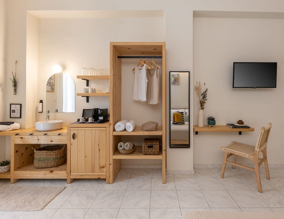 Deluxe Double Room with Extra Bed | Egyptian cotton sheets, premium bedding, down comforters