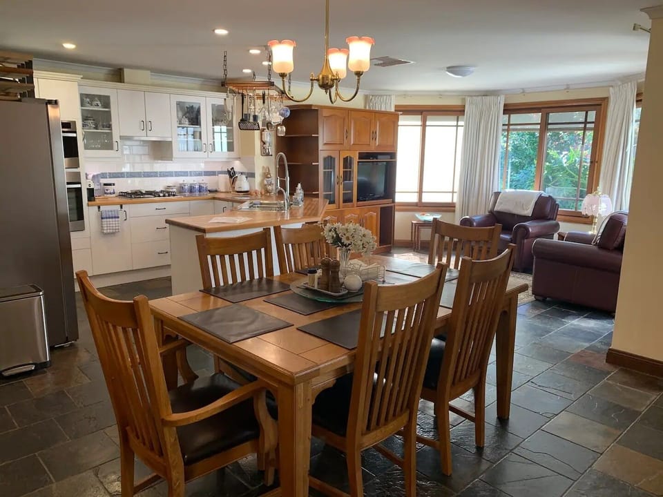 Kitchen, Dining, Family