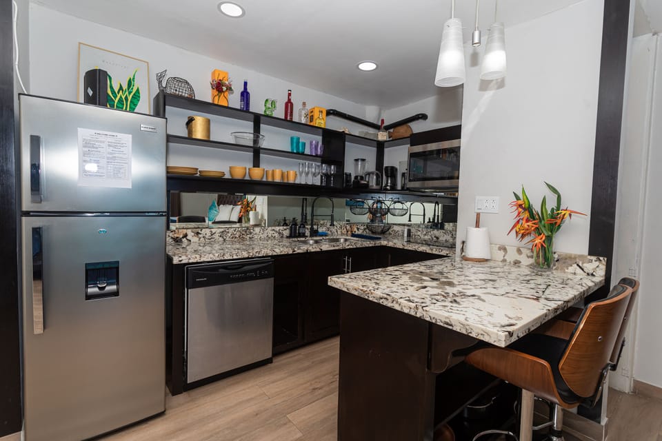 Fully view of kitchen exteriors 