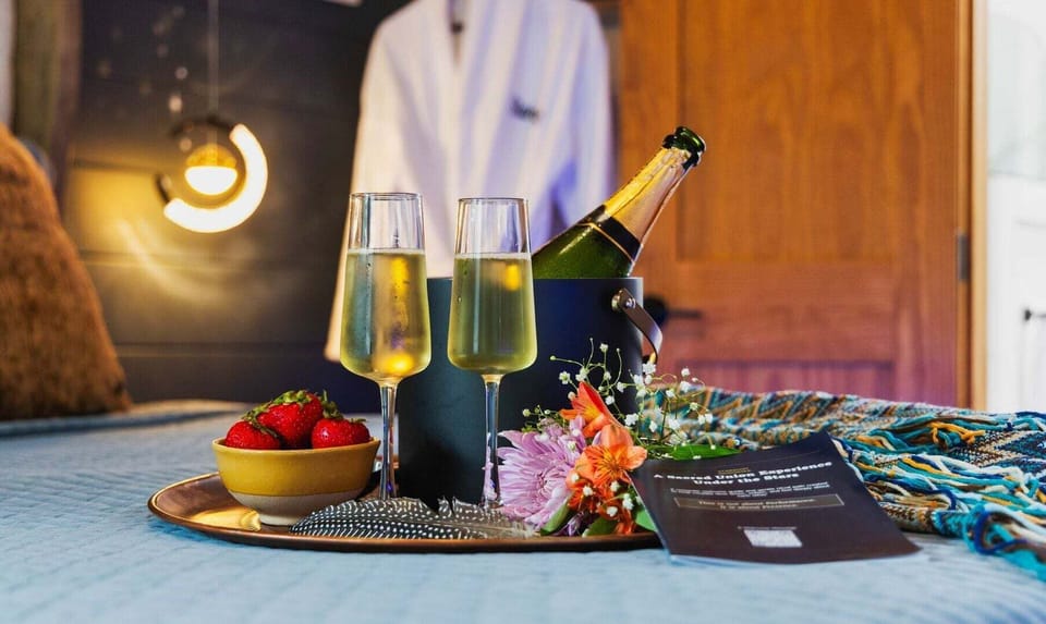 "Our stay at the Stardust was the perfect gift! The bed alone would keep me going back. My legs were weary after a long hiking trip and all I could think about was getting back to the hot tub to soak."
- Cassandra