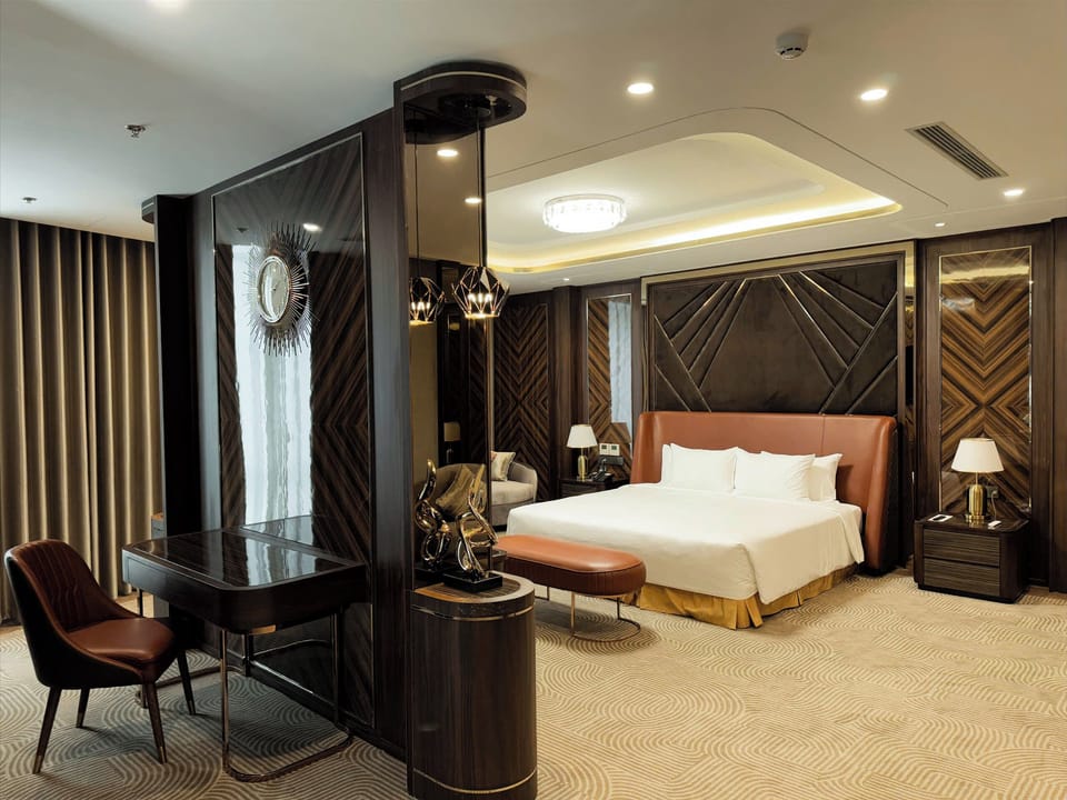 Presidential Room | Pillowtop beds, minibar, in-room safe, soundproofing