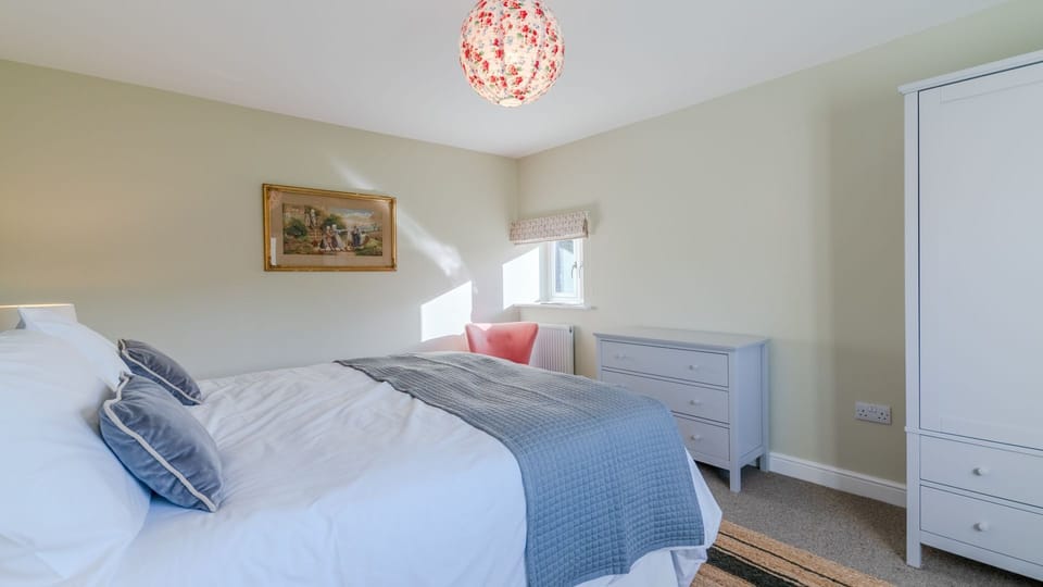 Bedroom One, Quarry Lodge, Bolthole Retreats