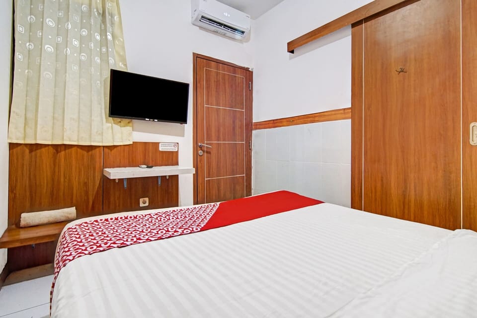 Standard Double Room | Free WiFi, bed sheets