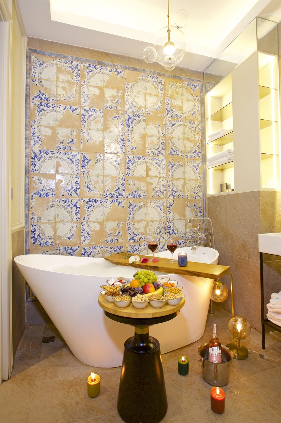 Luxury Room, Non Smoking, Air conditioning | Deep soaking bathtub