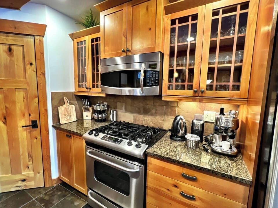 A dream kitchen that will make taking your turn at cooking a real pleasure!