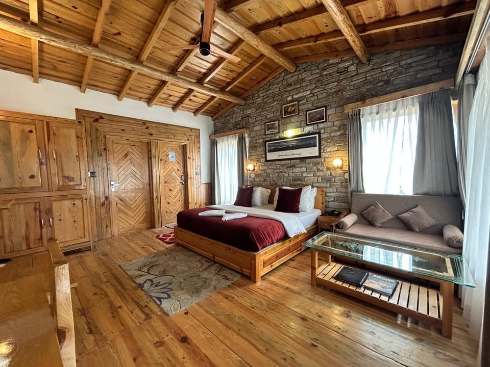 Luxury Studio | Free WiFi, bed sheets