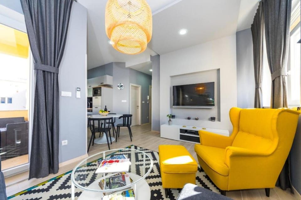 Superior Apartment, 2 Bedrooms, Balcony, Sea View | Living area | 100-cm TV with satellite channels