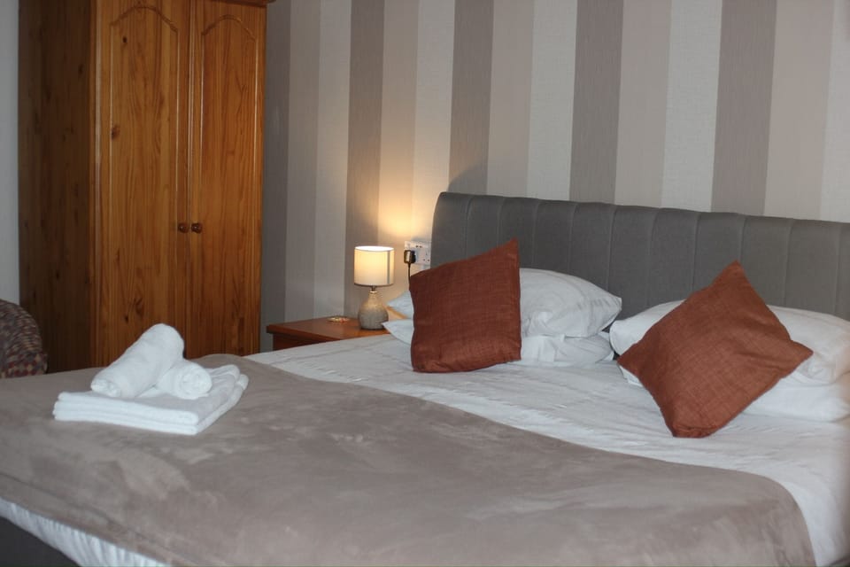 Double or Twin Room (1st Floor) | Bed sheets