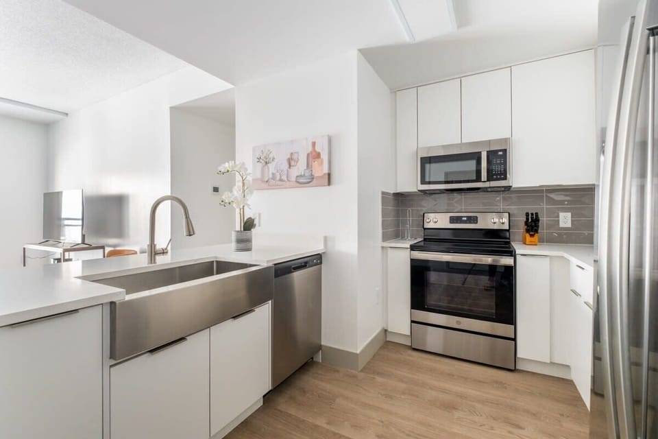 Clean functional kitchen
