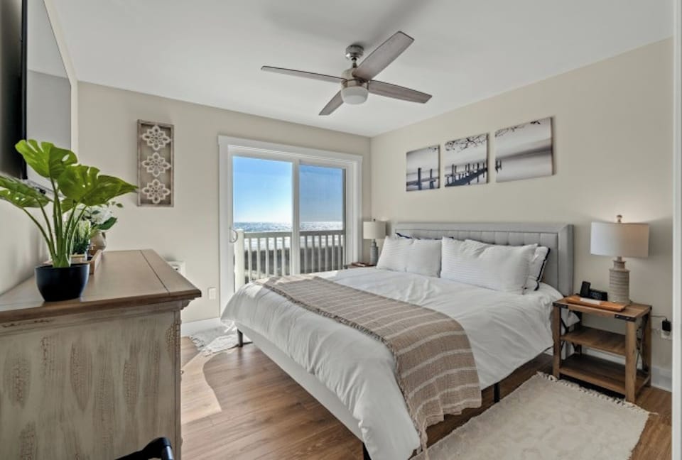 Wake up and walk out onto the balcony. Just look at that view! Fabulous!