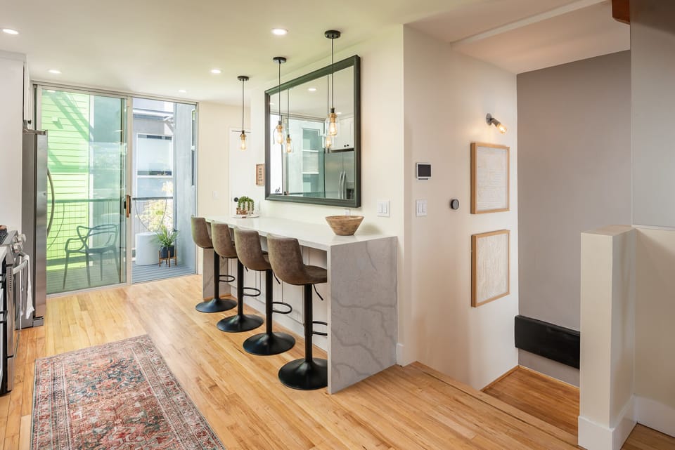 Kitchen Island / Bar