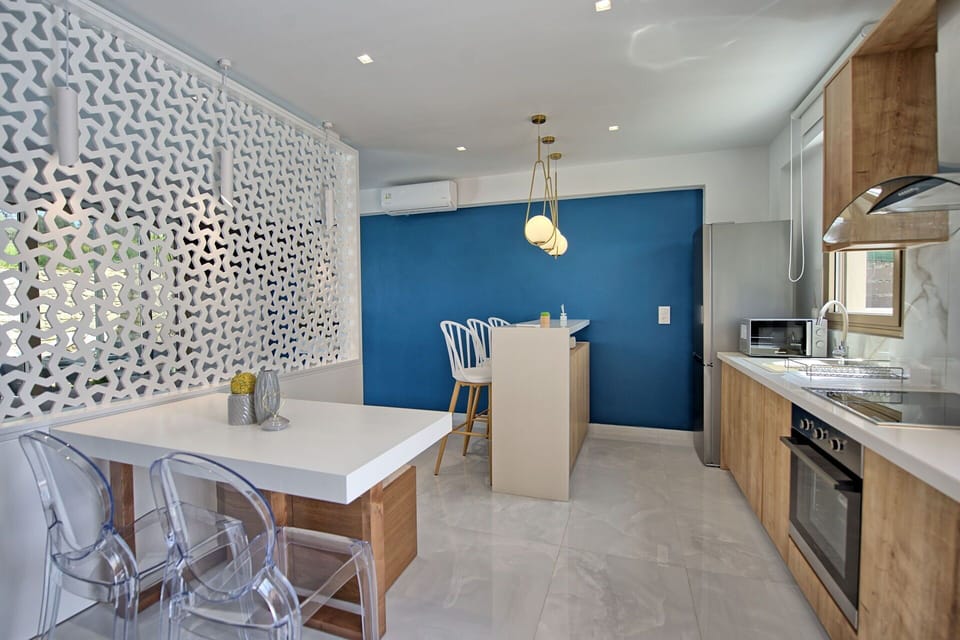 Dining Room, Kitchen