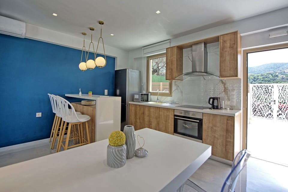Dining Room, Kitchen