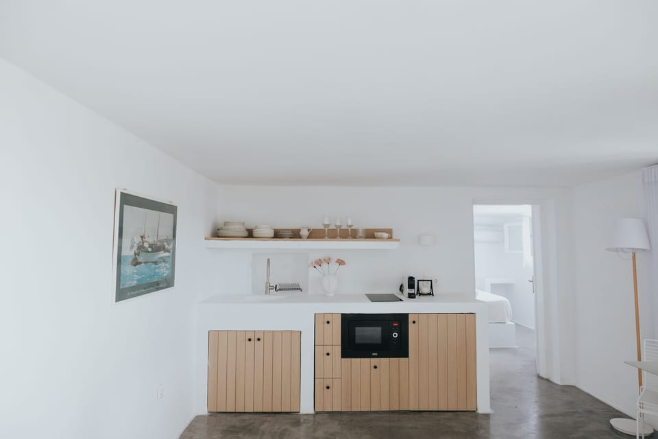 Deluxe Beach Front Villa, With Pool | Shared kitchen | Full-size fridge, microwave, oven, stovetop