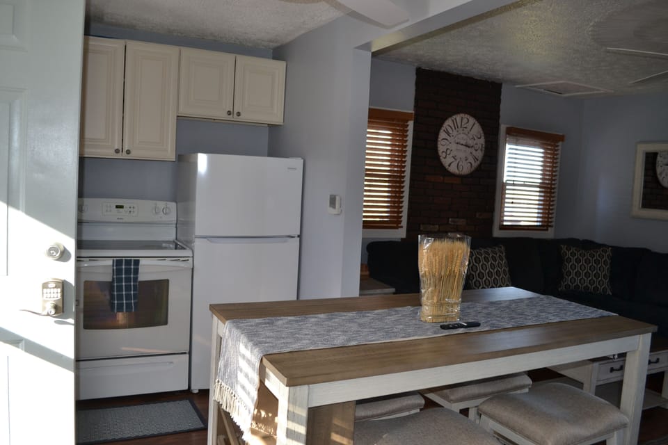 Everything you need for your comfort with electronic entry for your convenience.