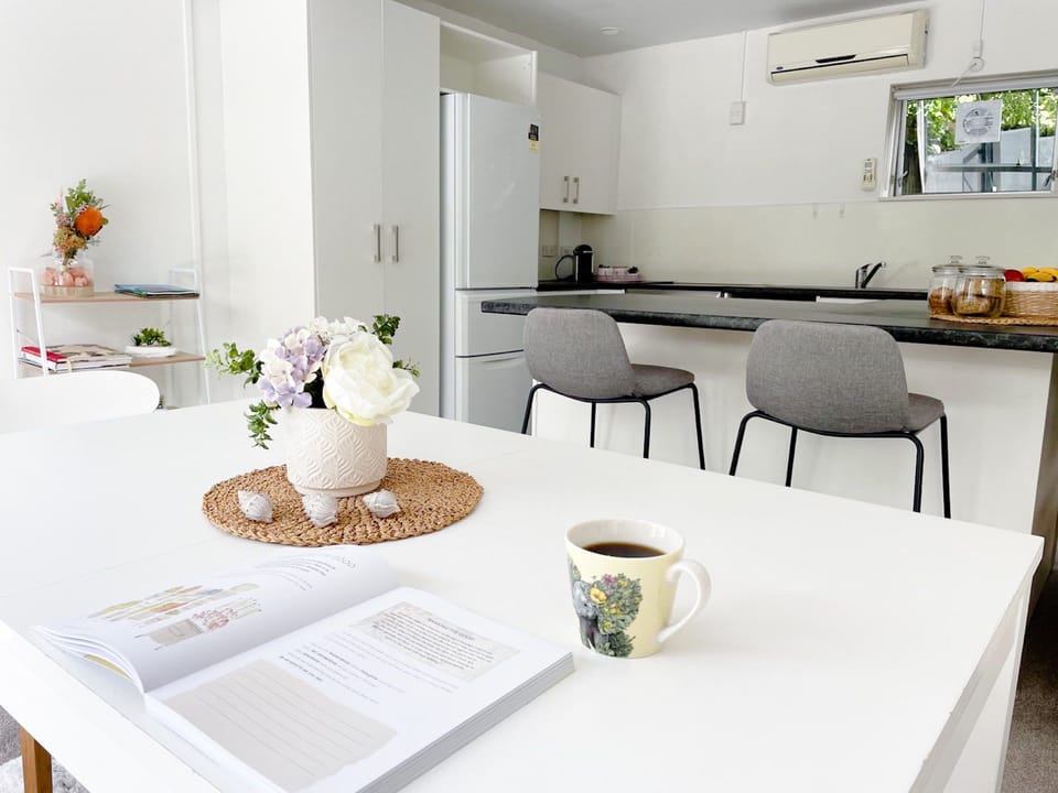 Dining area, bar and kitchen