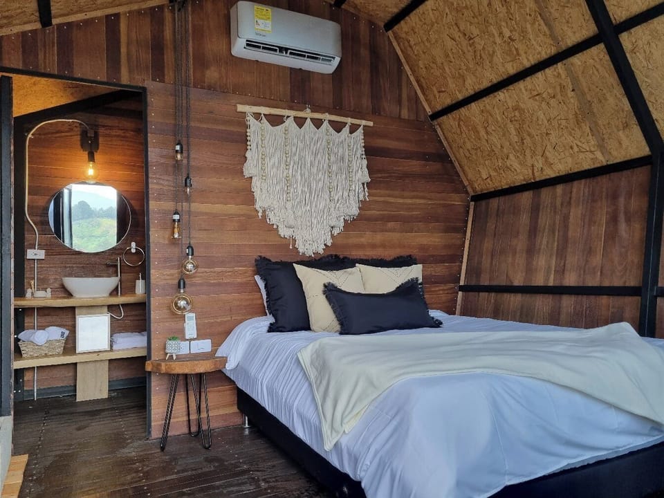 Woodside Ecoliving Guatape Cabin in Antioquia