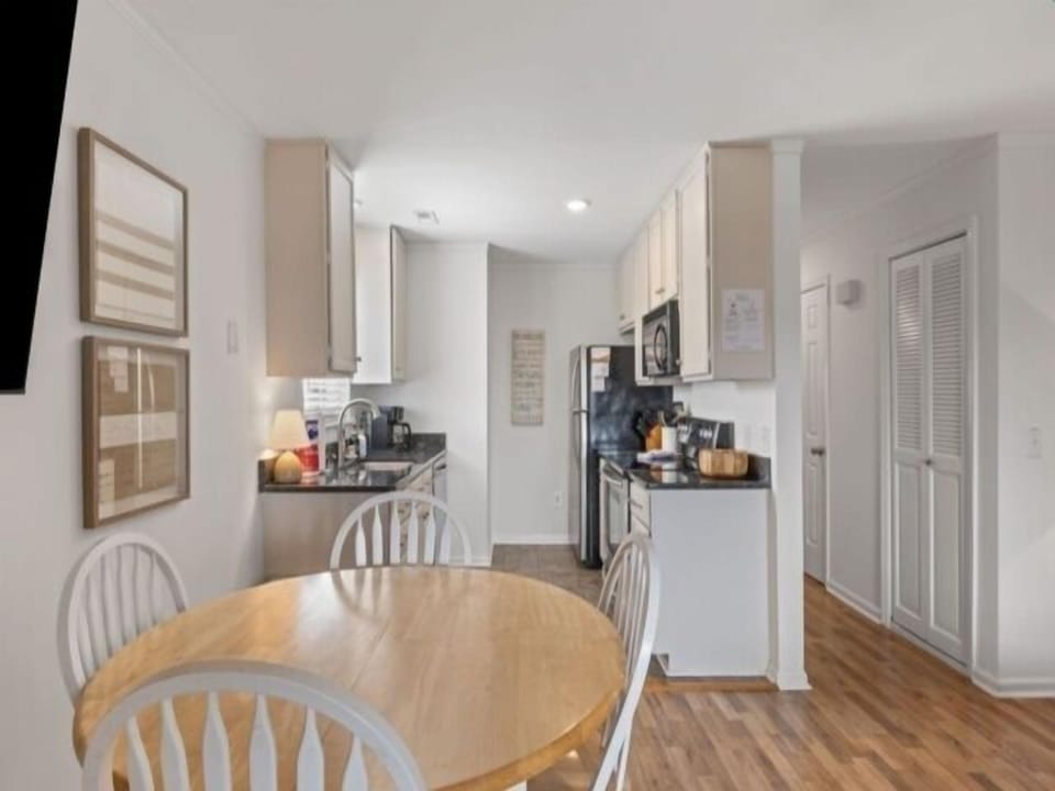 Indoors, Dining Room, Dining Table, Furniture, Room