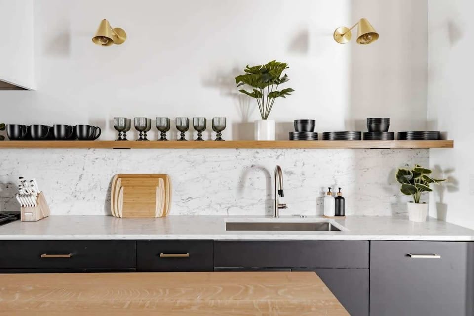 Fully equipped spacious kitchen