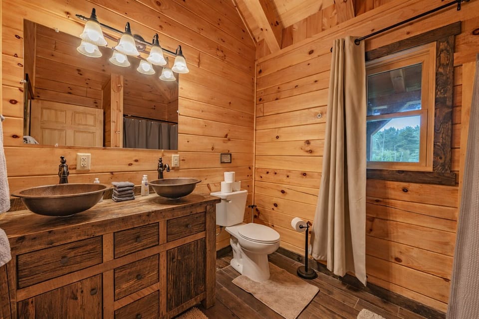 Main level full bathroom (walk in shower only) BR 2 of 4