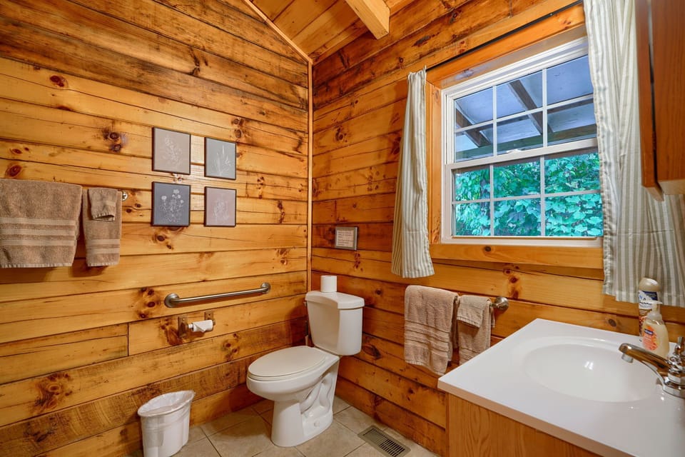 Large bathroom/walk in shower