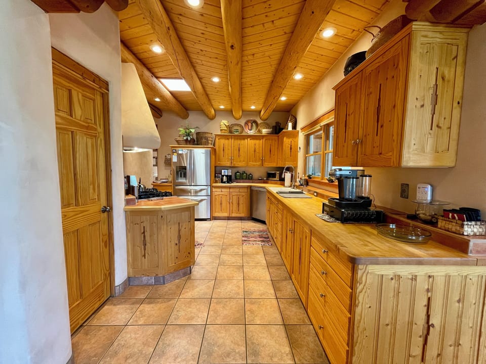 Fully-Stocked Chef Kitchen